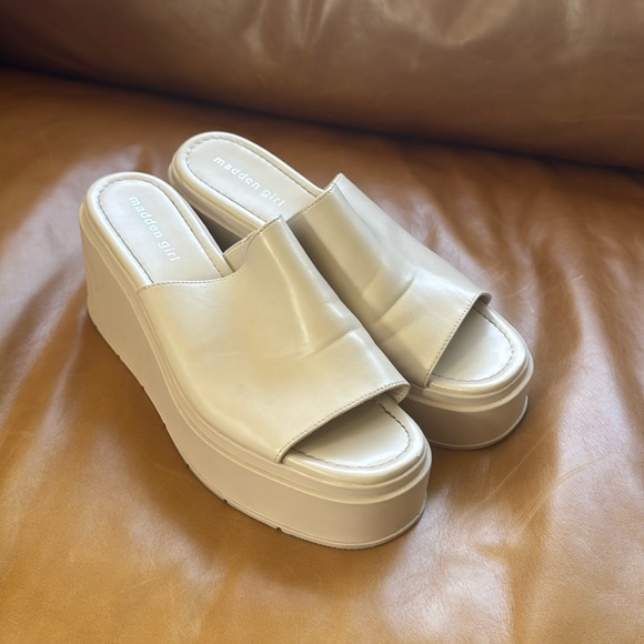 Madden Girl Shoes - Madden girl platform slides